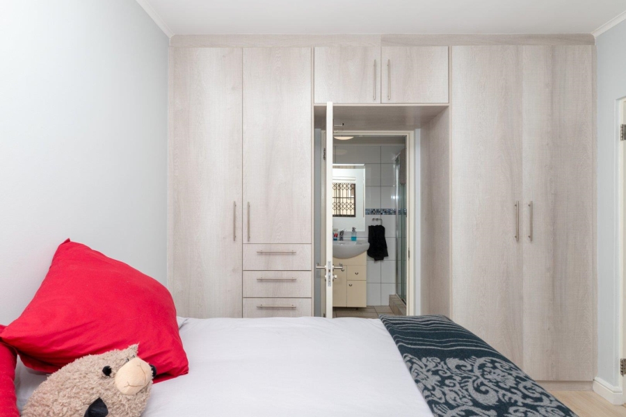 1 Bedroom Property for Sale in Rondebosch Western Cape